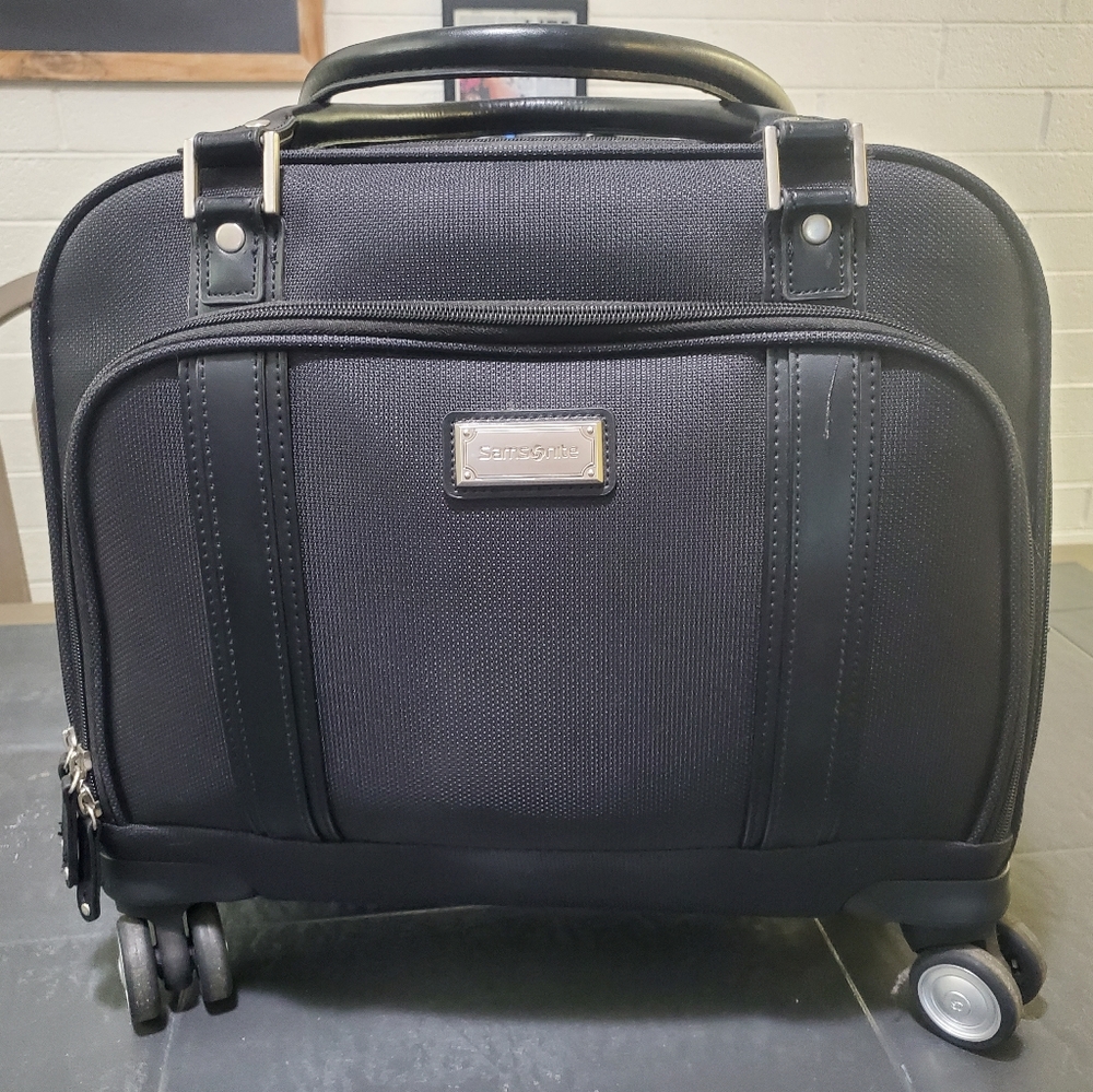 Samsonite rolling carry on luggage/briefcase